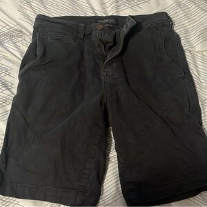 American Eagle Outfitters Men’s Black Shorts. Size: 26.